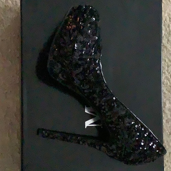 Shoes - Picture 1 of 6
